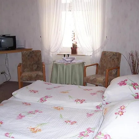 Gastehaus Mosella Konukevi *