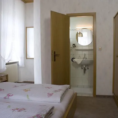 Konukevi Gastehaus Mosella Klotten