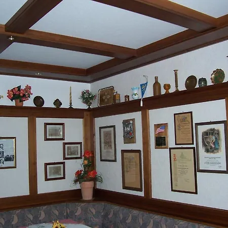 Konukevi Gastehaus Mosella Klotten